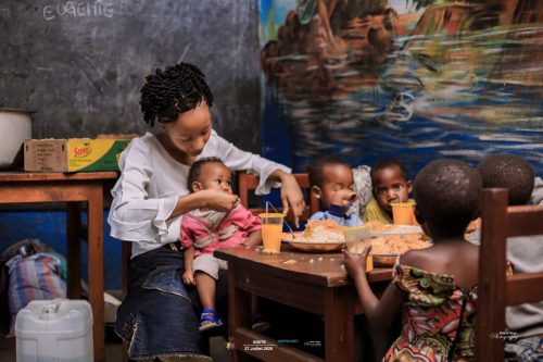 Visite de l'orphelinat lutonde